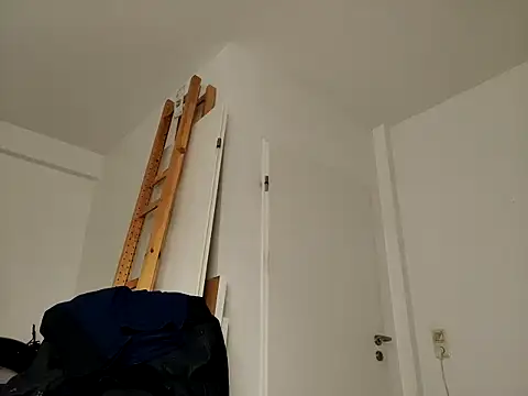 Snapshot of stripcumboy chatting on 11/07/25, 06:41 stripcumboy online show from 11/07/25, 06:41