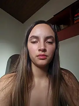 Snapshot of sophie-06 chatting on 11/11/25, 08:42 sophie-06 online show from 11/11/25, 08:42