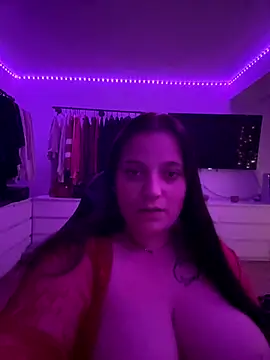 Snapshot of Aksinja05 chatting on 11/09/25, 06:28 Aksinja05 online show from 11/09/25, 06:28