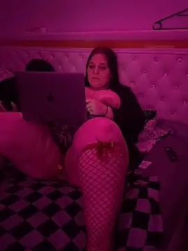 Snapshot of Aksinja05 chatting on 12/18/25, 07:53 Aksinja05 online show from 12/18/25, 07:53