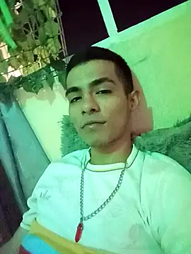 Snapshot of El-jhon chatting on 11/03/25, 04:03 El-jhon online show from 11/03/25, 04:03