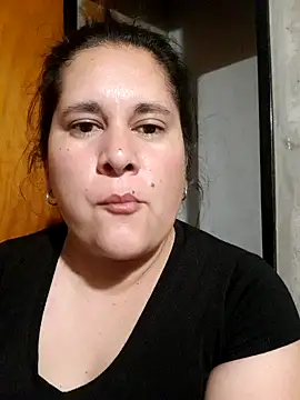 Clara Arg online show from 11/15/25, 02:20