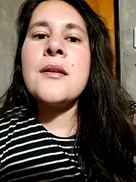 Clara Arg online show from 11/22/25, 01:26