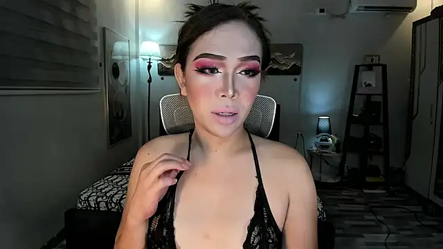 Snapshot of Cumforsale chatting on 11/15/25, 04:25 Cumforsale online show from 11/15/25, 04:25