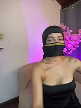shaima   online show from 04/29/26, 09:32