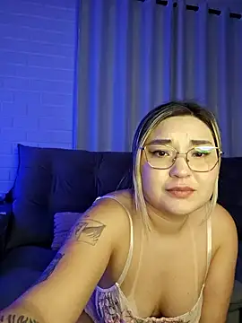 Kamila ococial51 online show from 10/24/25, 11:45