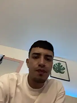 Snapshot of BIJOU_SECRET chatting on 01/11/26, 05:01 BIJOU SECRET online show from 01/11/26, 05:01