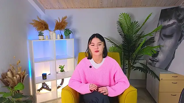 AdriaMaille online show from 10/28/25, 07:12