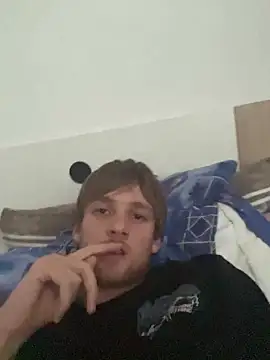 Snapshot of PetrTucnak chatting on 10/25/25, 02:46 PetrTucnak online show from 10/25/25, 02:46