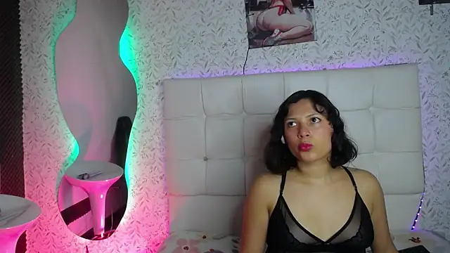 Catleya x online show from 11/17/25, 07:52