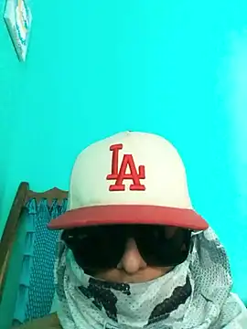 Snapshot of crazyyela chatting on 12/18/25, 09:43 crazyyela online show from 12/18/25, 09:43