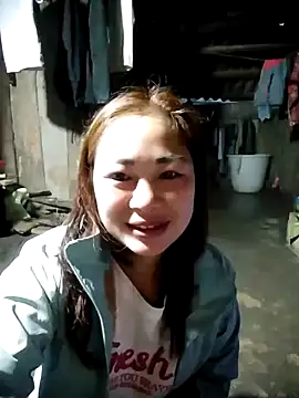 yeu-yeu online show from 11/11/25, 11:05