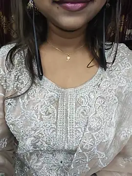 Snapshot of cute_mahi07 chatting on 07/02/26, 05:52 cute mahi07 online show from 07/02/26, 05:52