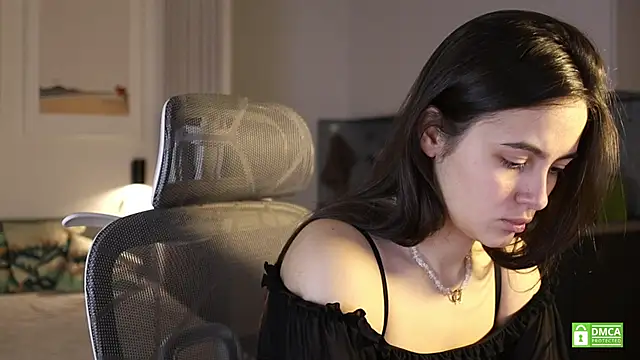 amelie shine online show from 11/29/25, 12:19