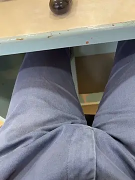 Snapshot of bitujd98 chatting on 11/06/25, 05:08 bitujd98 online show from 11/06/25, 05:08