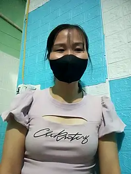 Donatella28 online show from 10/30/25, 12:50