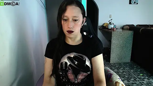 Snapshot of Sunshine_e chatting on 05/21/26, 07:43 Sunshine e online show from 05/21/26, 07:43