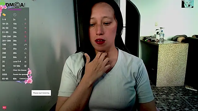 Snapshot of Sunshine_e chatting on 06/16/26, 08:44 Sunshine e online show from 06/16/26, 08:44