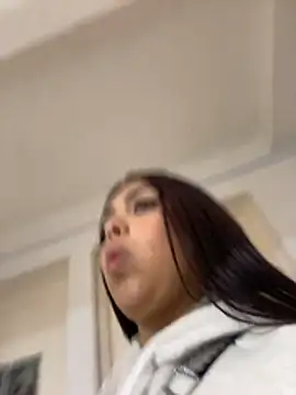 Snapshot of sammyy_owens_ chatting on 11/10/25, 12:04 sammyy owens online show from 11/10/25, 12:04