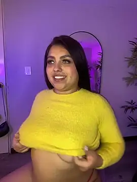 Snapshot of sammyy_owens_ chatting on 11/27/25, 04:25 sammyy owens online show from 11/27/25, 04:25