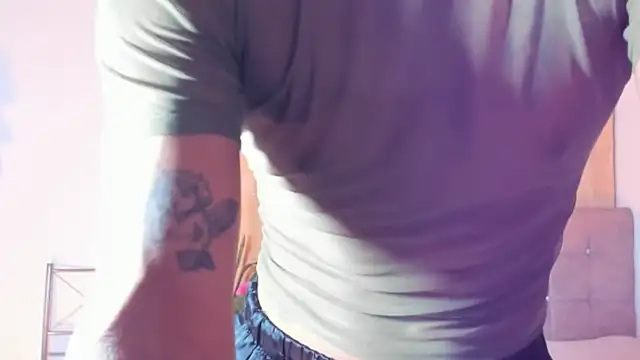 nahomi28  online show from 11/03/25, 04:52