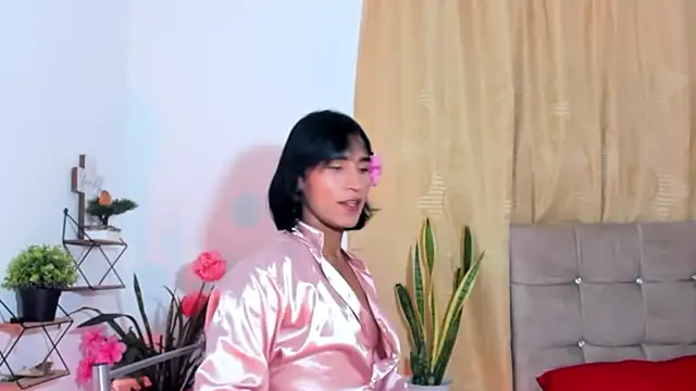 nahomi28  online show from 11/05/25, 05:35