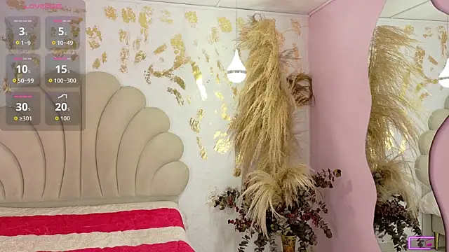 Snapshot of HellemMonet chatting on 11/28/25, 07:49 HellemMonet online show from 11/28/25, 07:49