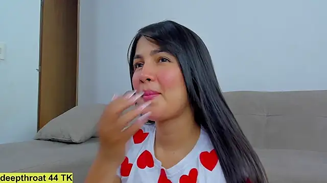 hanathompson   0 online show from 11/09/25, 02:48