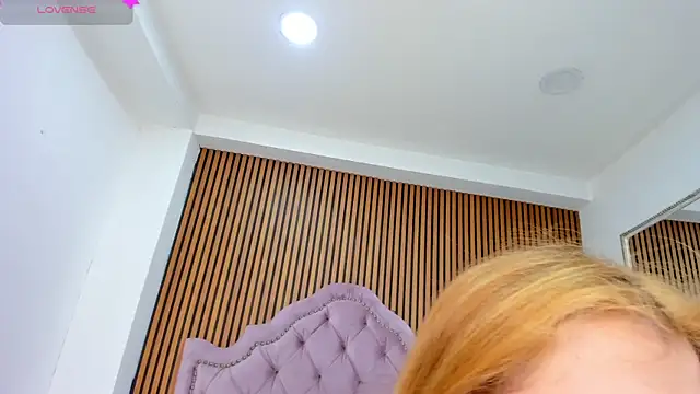 Snapshot of JanneBlossom_ chatting on 11/16/25, 05:24 JanneBlossom online show from 11/16/25, 05:24