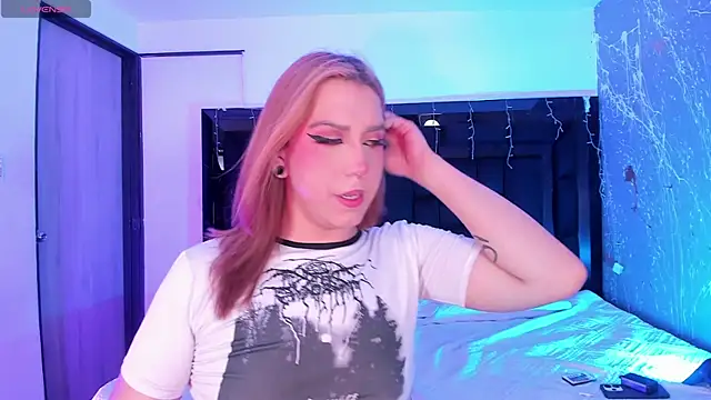 Snapshot of JanneBlossom_ chatting on 12/14/25, 10:03 JanneBlossom online show from 12/14/25, 10:03