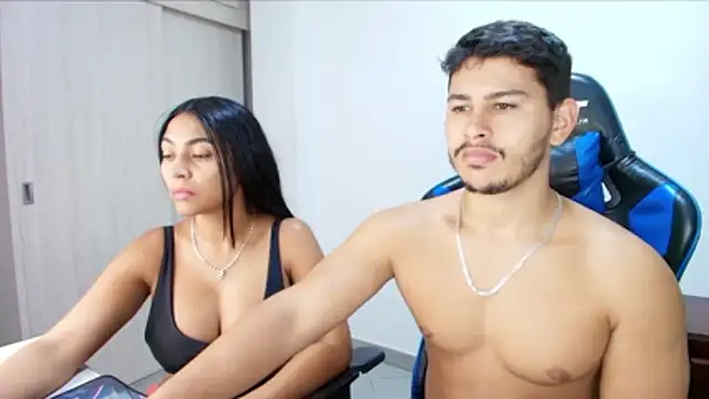 sophia and alex online show from 11/13/25, 01:37