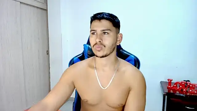 sophia and alex online show from 11/24/25, 03:28