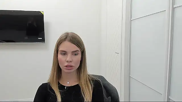 LinaBey online show from 10/27/25, 01:26