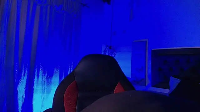 Snapshot of Ghost__Girl_ chatting on 11/05/25, 04:23 Ghost Girl online show from 11/05/25, 04:23