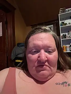 cuteandsassy85 online show from 10/26/25, 12:16