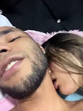 Snapshot of Hot2gether69 chatting on 11/12/25, 10:30 Hot2gether69 online show from 11/12/25, 10:30