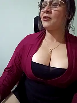 Angie milf50 online show from 11/15/25, 04:21