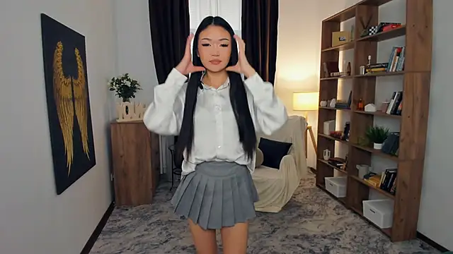 Snapshot of OnieClose chatting on 11/11/25, 07:52 OnieClose online show from 11/11/25, 07:52