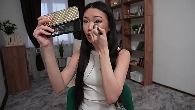 Snapshot of OnieClose chatting on 12/03/25, 08:00 OnieClose online show from 12/03/25, 08:00