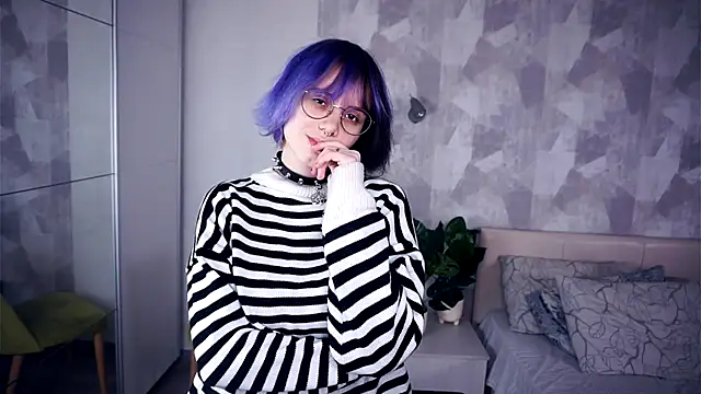 KellePourier online show from 11/02/25, 05:15