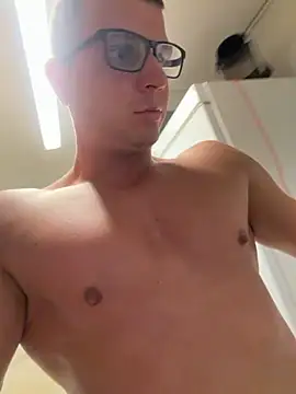 Snapshot of PolishBoy1995 chatting on 11/12/25, 01:55 PolishBoy1995 online show from 11/12/25, 01:55