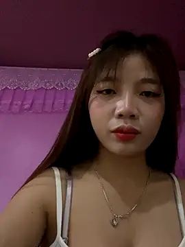 Zlienr023 online show from 10/28/25, 01:20