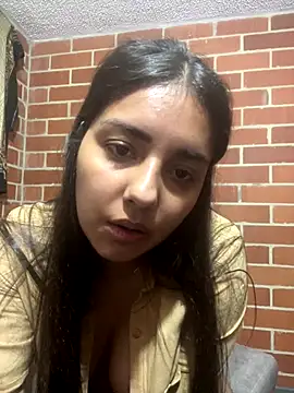 Snapshot of Au-rora chatting on 11/04/25, 04:55 Au-rora online show from 11/04/25, 04:55