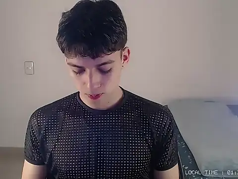 Sett 01 online show from 11/12/25, 06:36