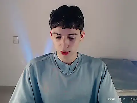 Sett 01 online show from 11/13/25, 03:05