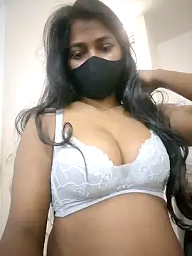 Snapshot of raniji-133 chatting on 03/18/26, 03:53 raniji-133 online show from 03/18/26, 03:53
