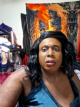 Snapshot of veronicasteel73 chatting on 11/23/25, 02:28 veronicasteel73 online show from 11/23/25, 02:28