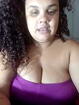 Snapshot of safirahot69 chatting on 10/26/25, 11:27 safirahot69 online show from 10/26/25, 11:27