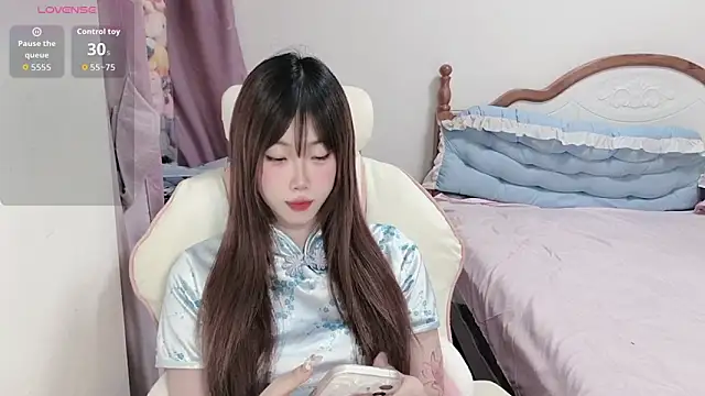 Snapshot of Vivian-88 chatting on 03/26/26, 01:33 Vivian-88 online show from 03/26/26, 01:33