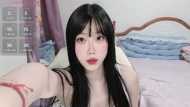 Snapshot of Vivian-88 chatting on 04/15/26, 01:45 Vivian-88 online show from 04/15/26, 01:45